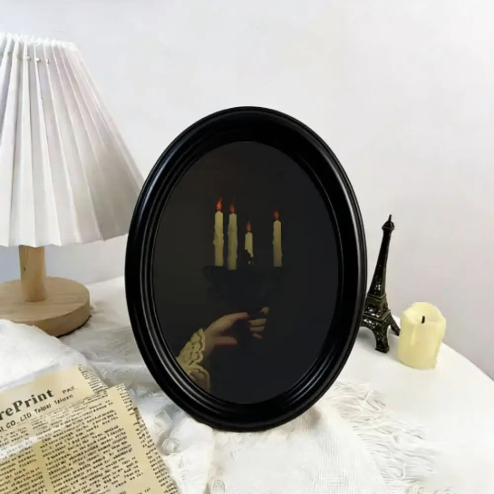 1 Piece of Vintage Dark-Style Hand-Held Candlestick Pattern Wall Decoration, Gothic-Style Mysterious Candlestick Decoration, Niche Ambiance Wall Decor for Living Room, Dark Academy-Style Home Decor